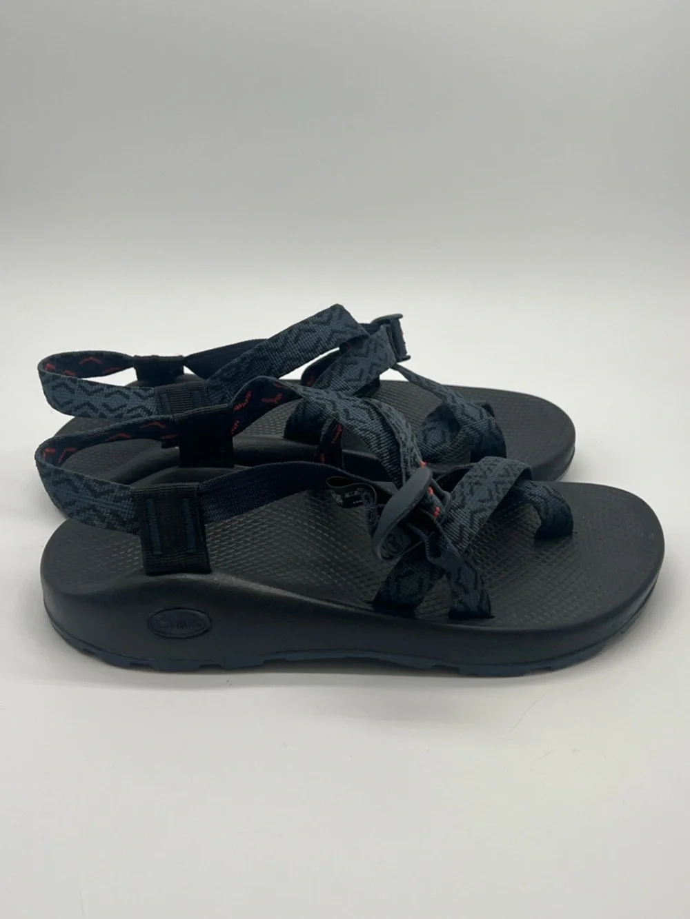 Chacos Z2 Men's Adjustable Strap Sandals Navy Black Men's 9 EUC Hiking Strapy